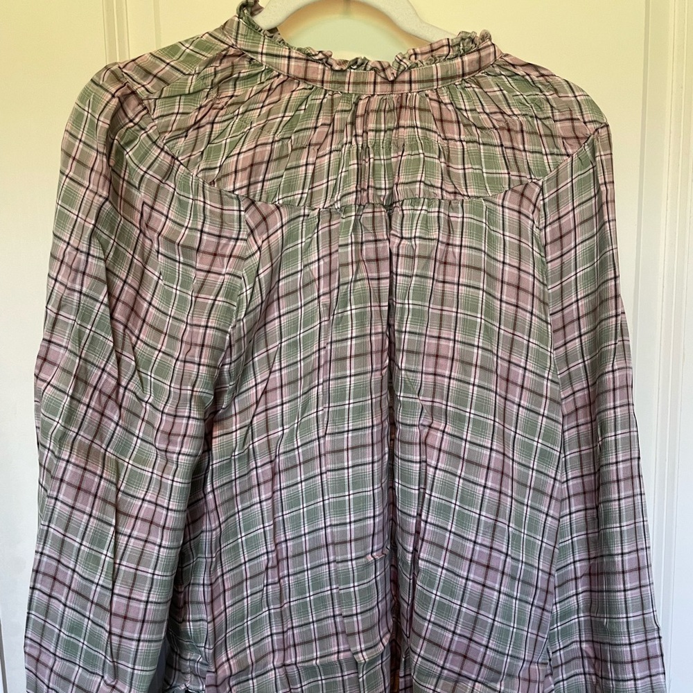 Ruffle neck blouse